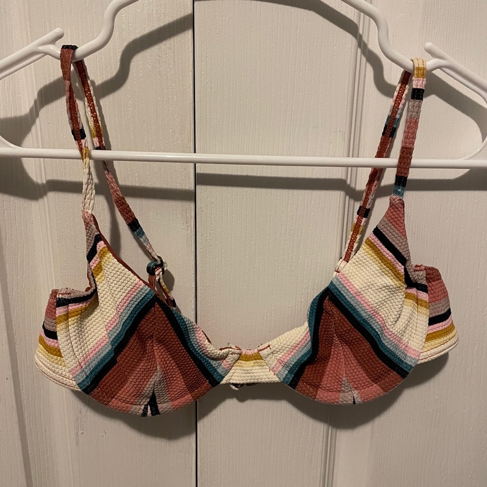 Billabong bikini top